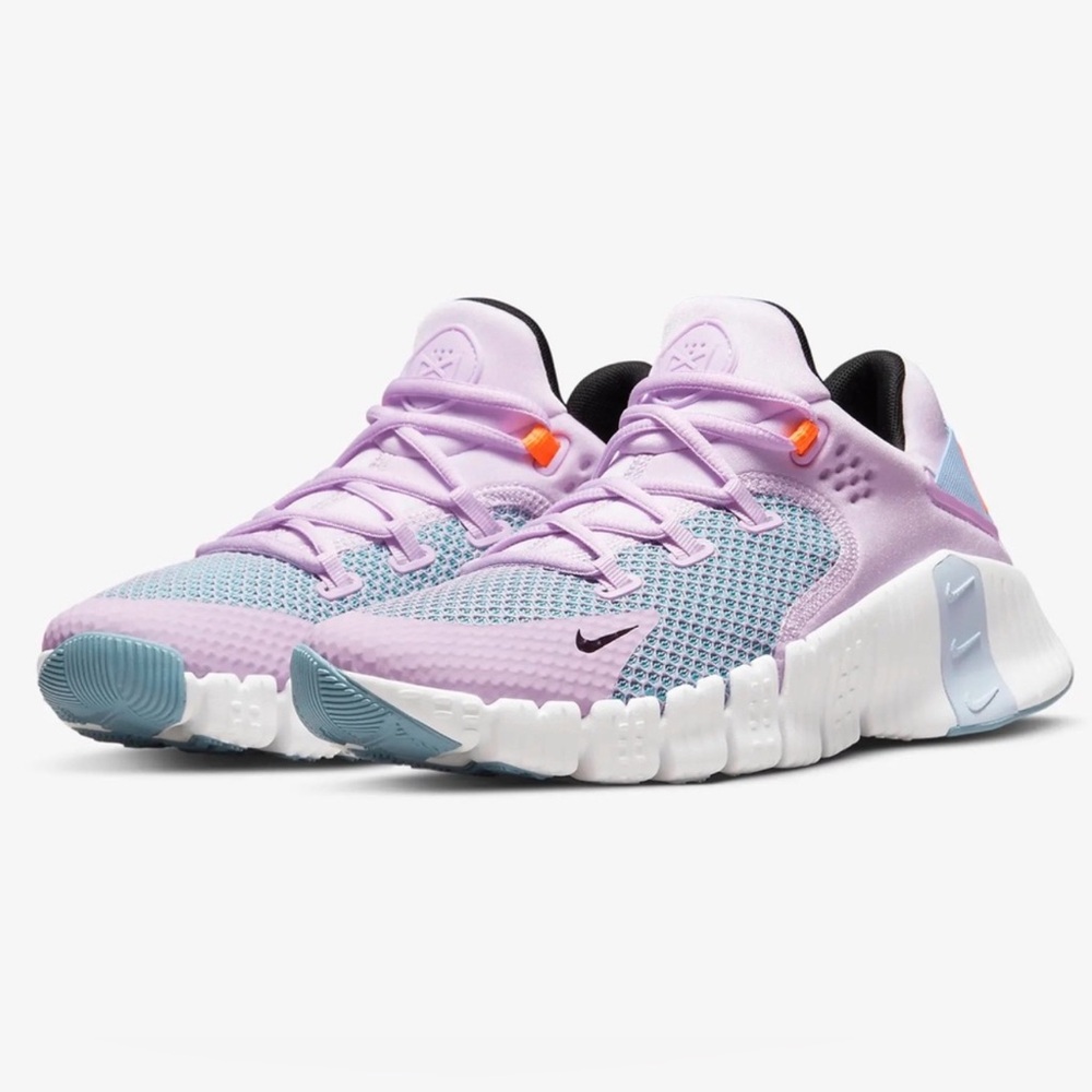 NIKE WOMEN’S FREE METCON 4 WORKOUT SHOES, 9, DOLL/BLACK-WORN BLUE